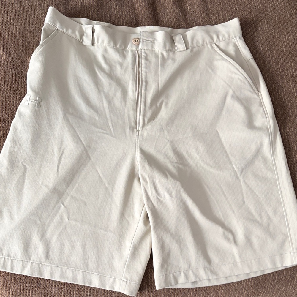 Under Armour Men's Light Beige Athletic Shorts